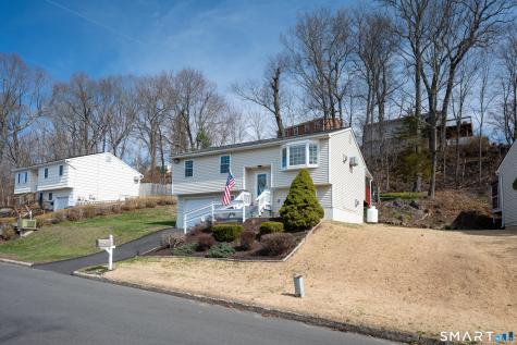 23 Fleetwood Drive Danbury CT 06810