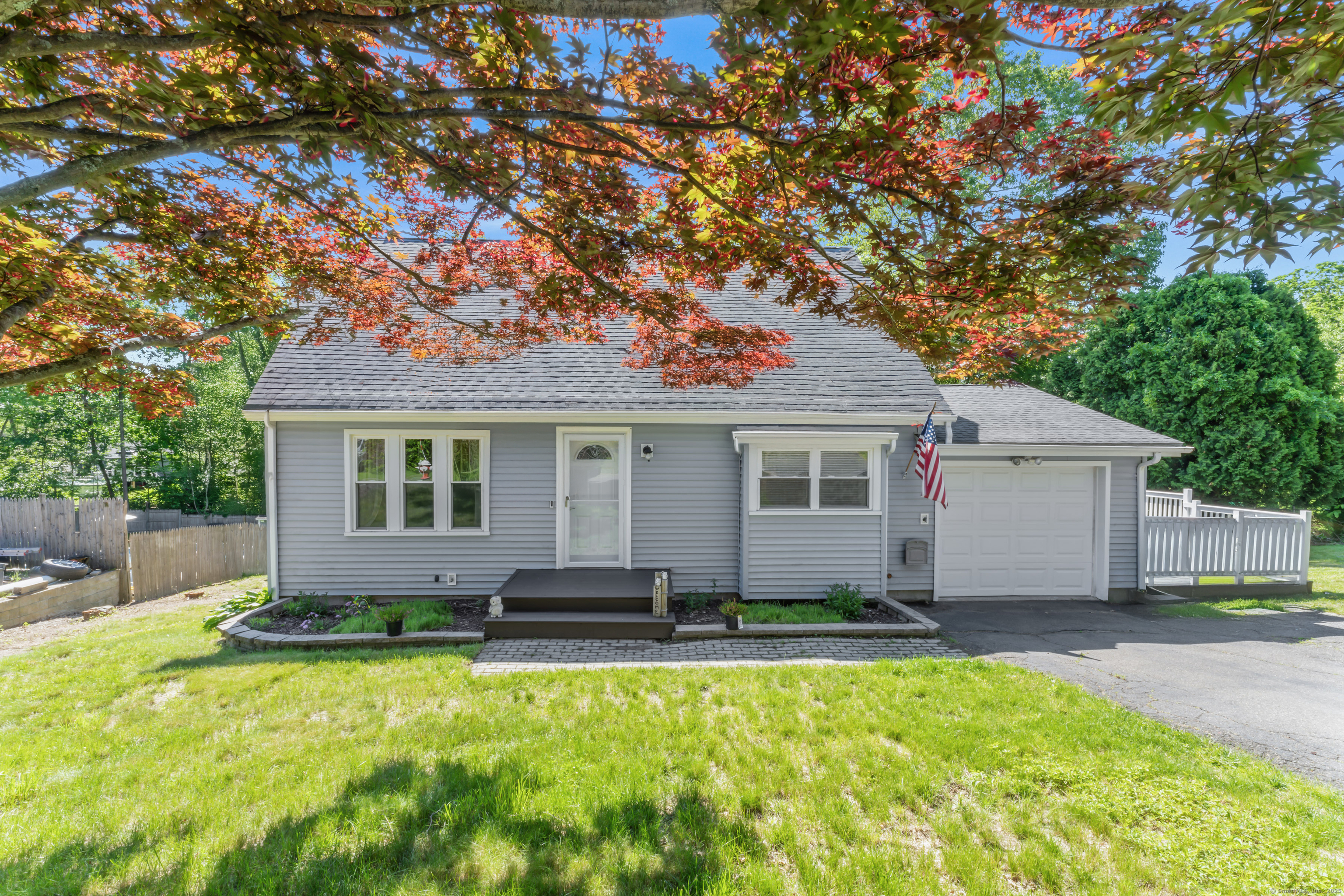 228 Bluebird Drive Naugatuck CT 06770