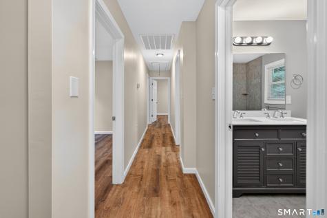 11 Glover Avenue Old Lyme CT 06371