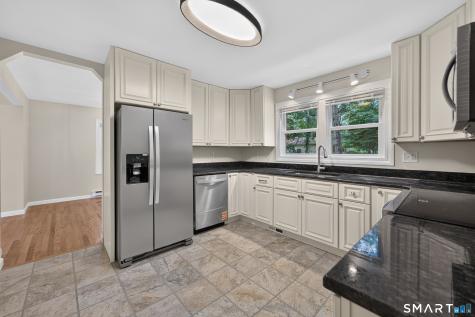 11 Glover Avenue Old Lyme CT 06371