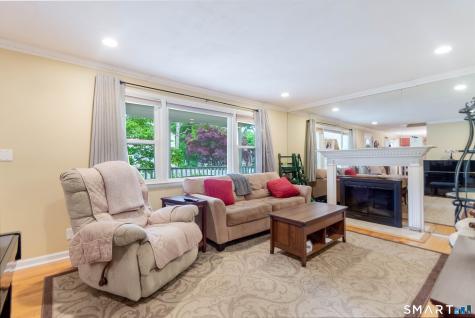 28 Raymonds Drive Fairfield CT 06824