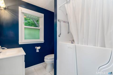 28 Raymonds Drive Fairfield CT 06824
