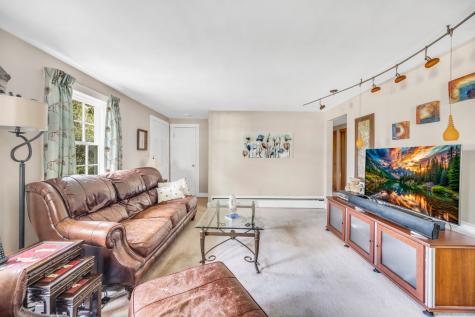 833 East Street Middletown CT 06457