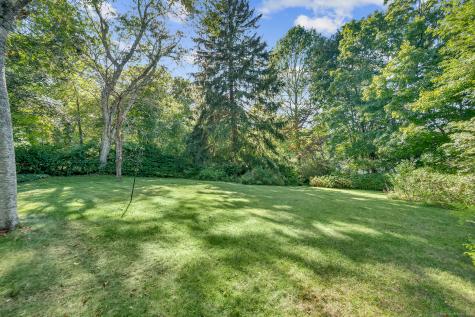 833 East Street Middletown CT 06457