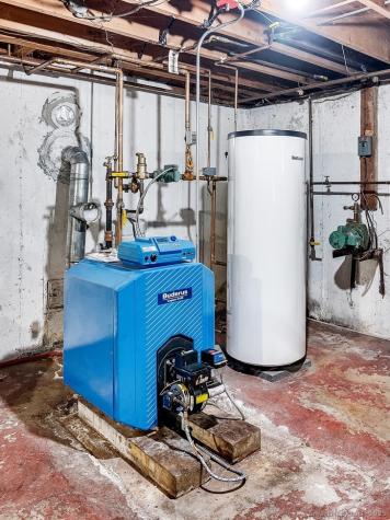 833 East Street Middletown CT 06457