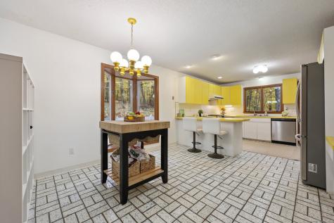 15 Pinnacle Mountain Road Simsbury CT 06070