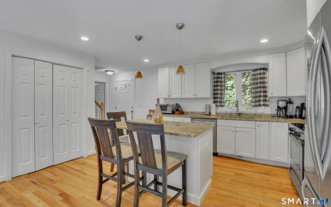 25 Gale Road Bloomfield CT 06002