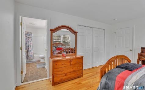 25 Gale Road Bloomfield CT 06002