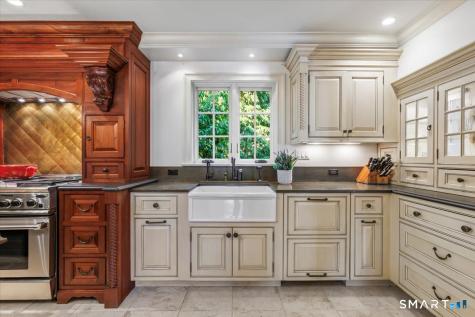 83 Long Lots Road New Canaan CT 06840