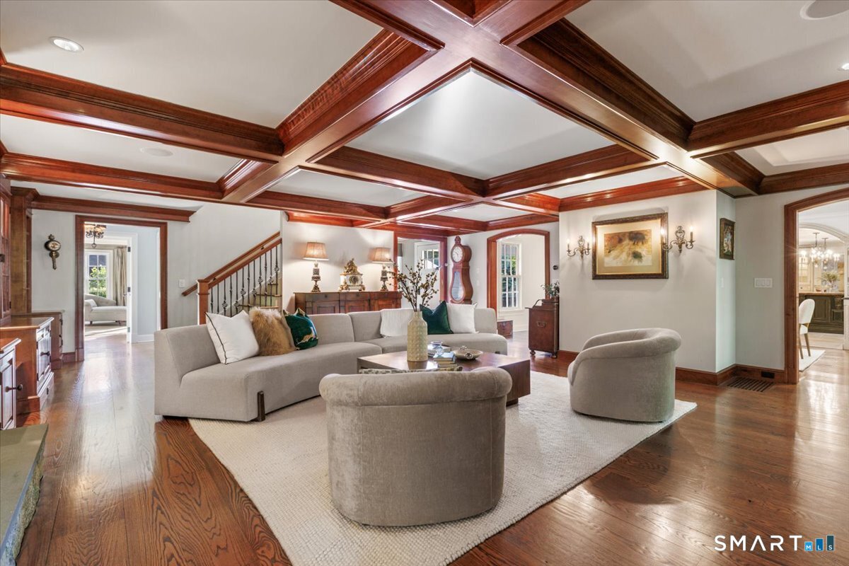 83 Long Lots Road New Canaan CT 06840