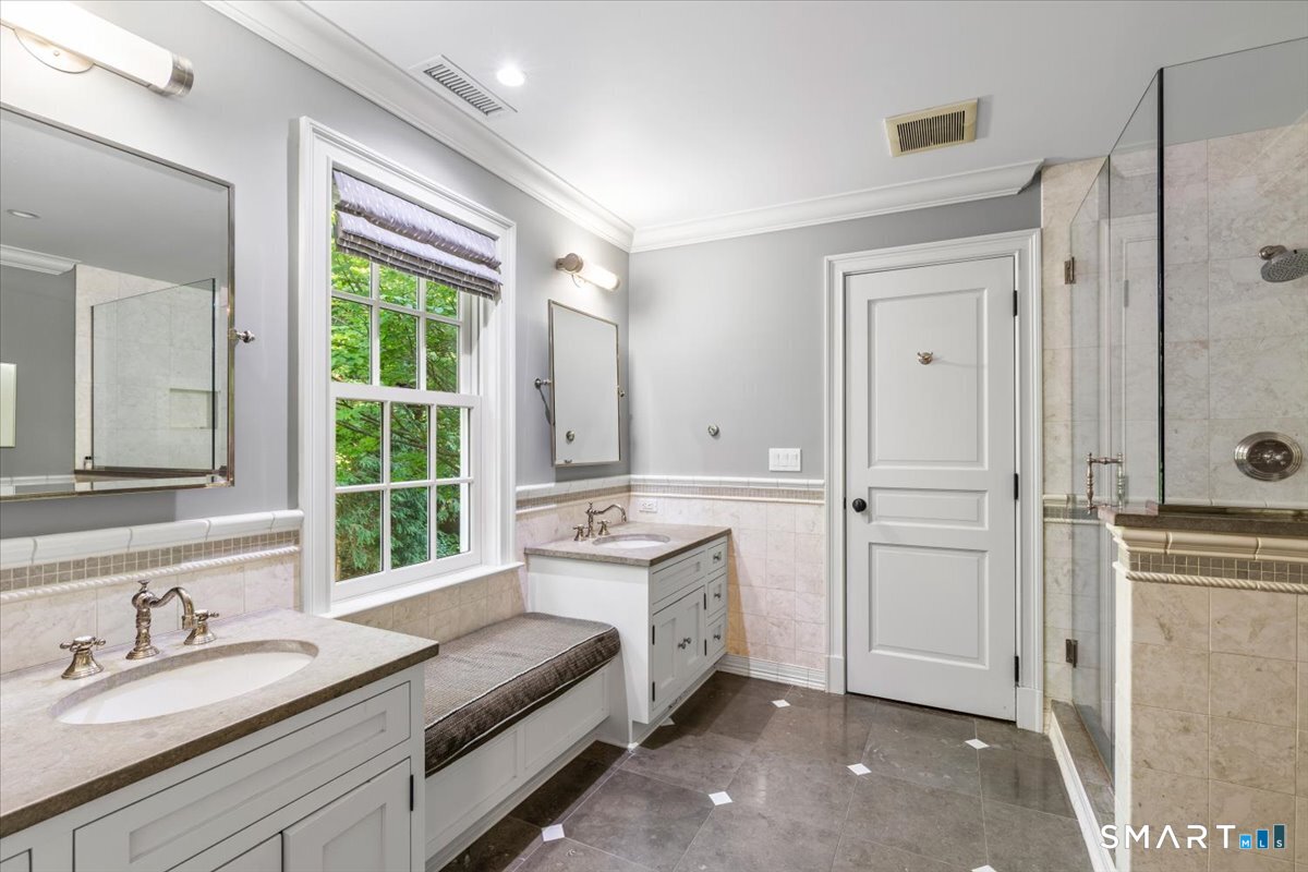 83 Long Lots Road New Canaan CT 06840