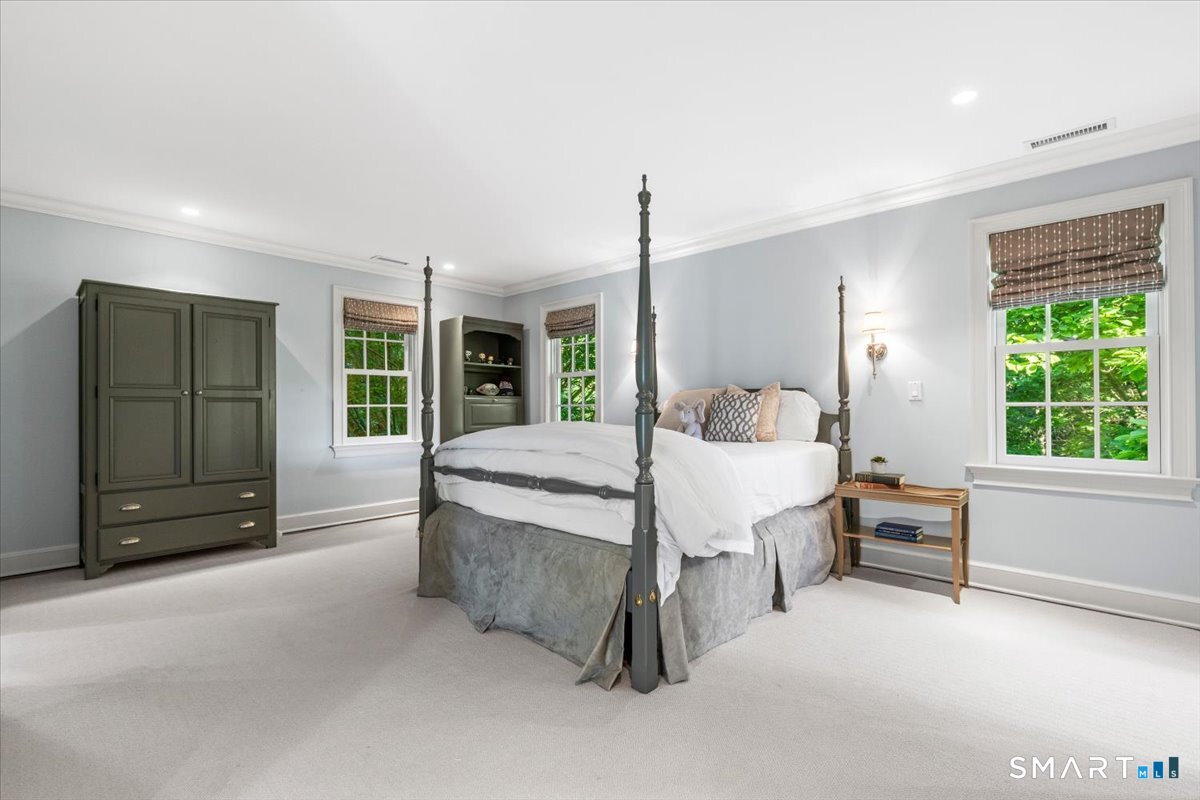 83 Long Lots Road New Canaan CT 06840