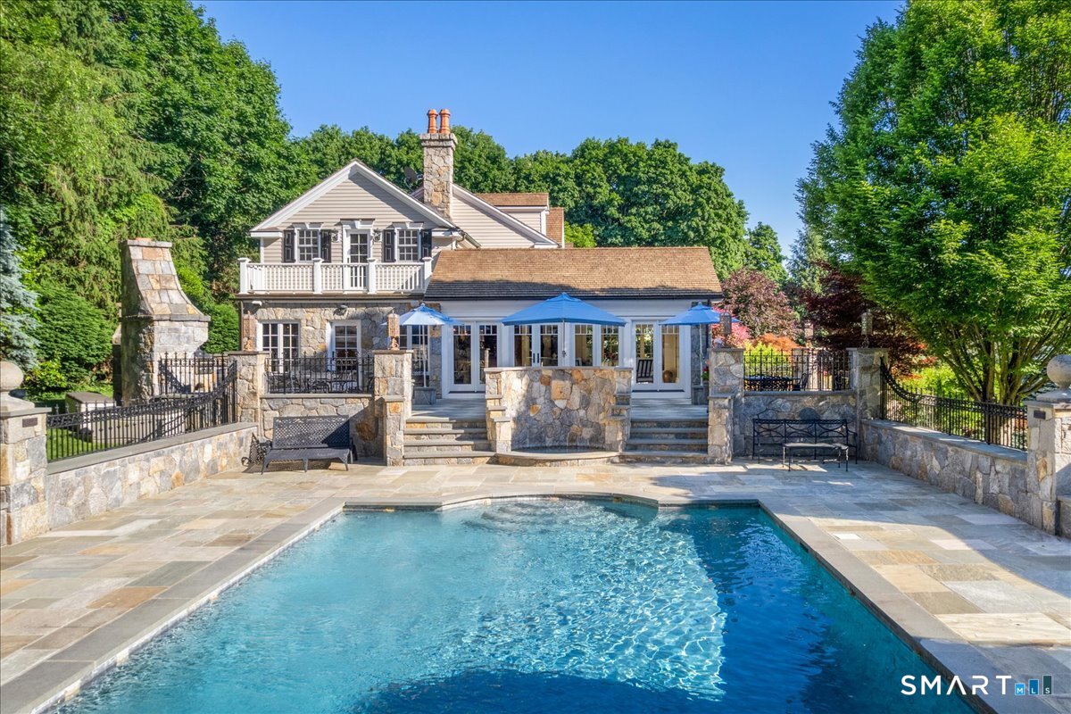 83 Long Lots Road New Canaan CT 06840