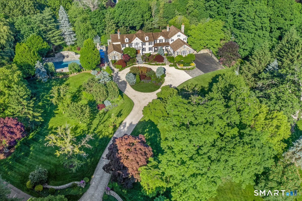 83 Long Lots Road New Canaan CT 06840