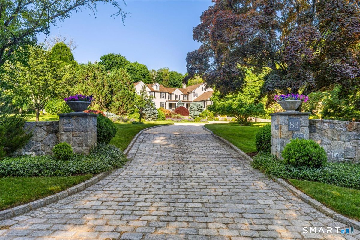 83 Long Lots Road New Canaan CT 06840