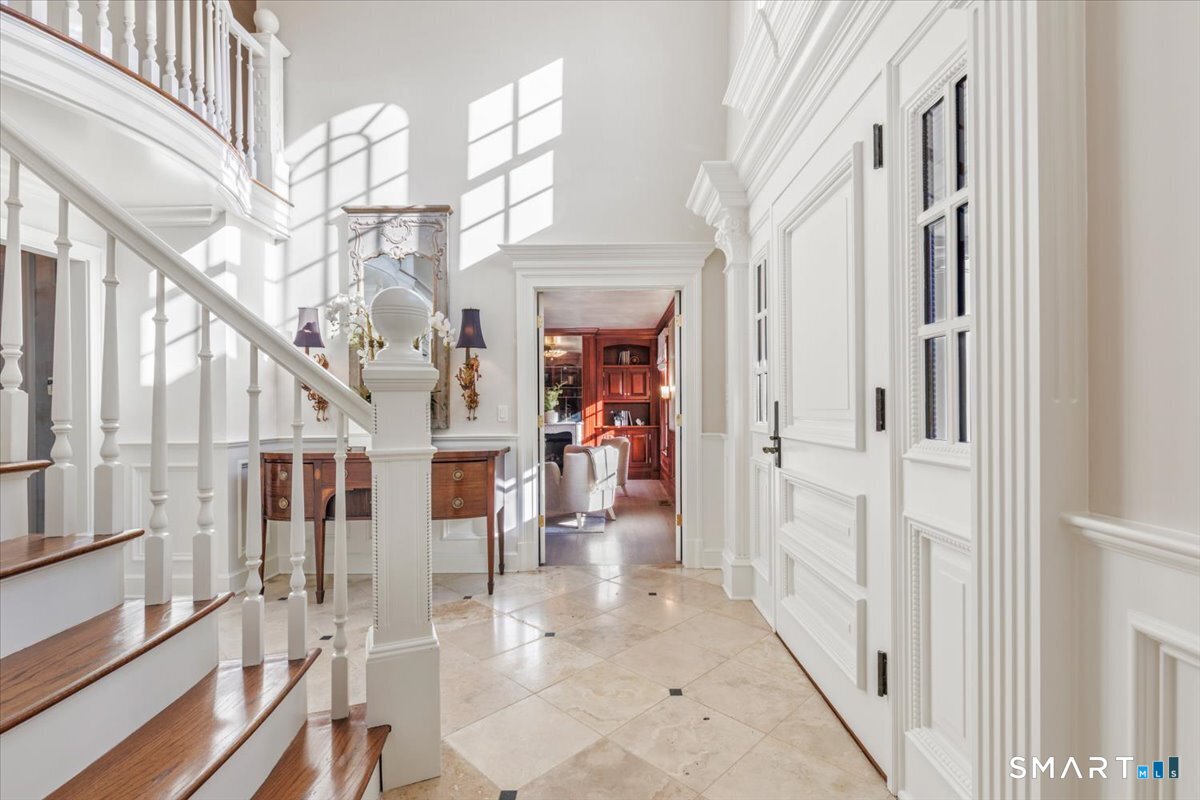 83 Long Lots Road New Canaan CT 06840