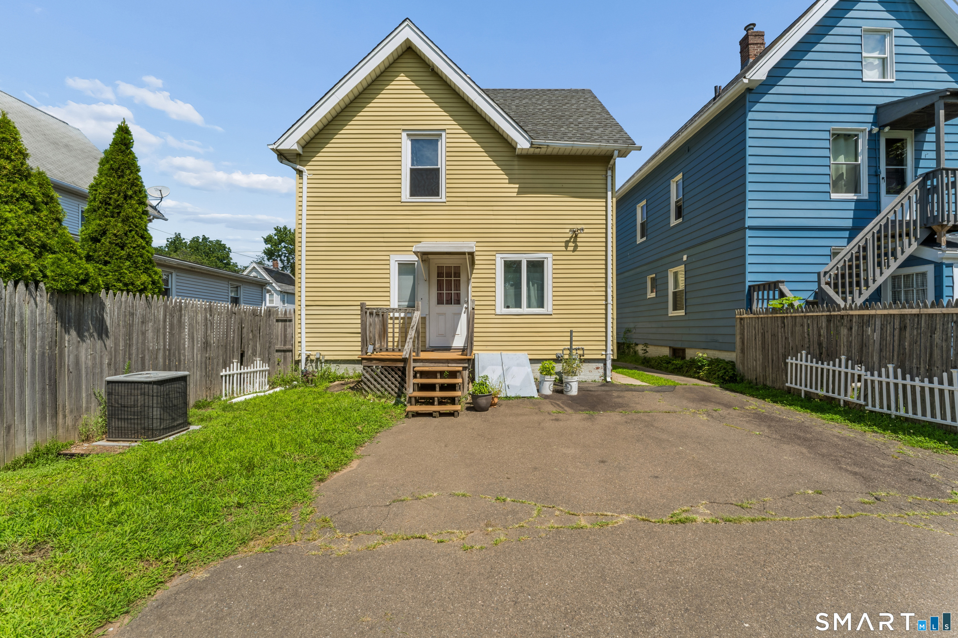 22 Hine Street West Haven CT 06516