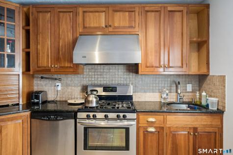 22 Hine Street West Haven CT 06516