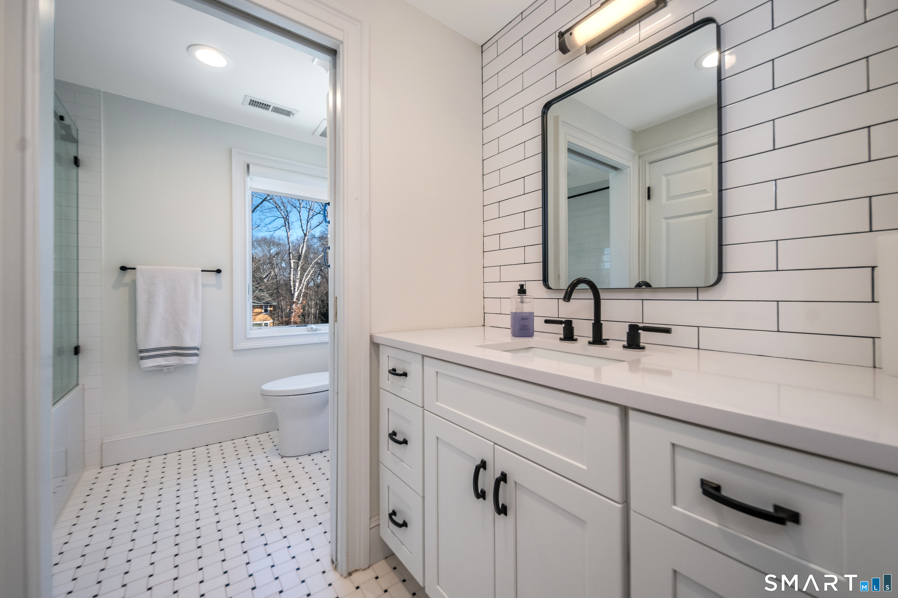 45 Island Avenue Madison CT 06443