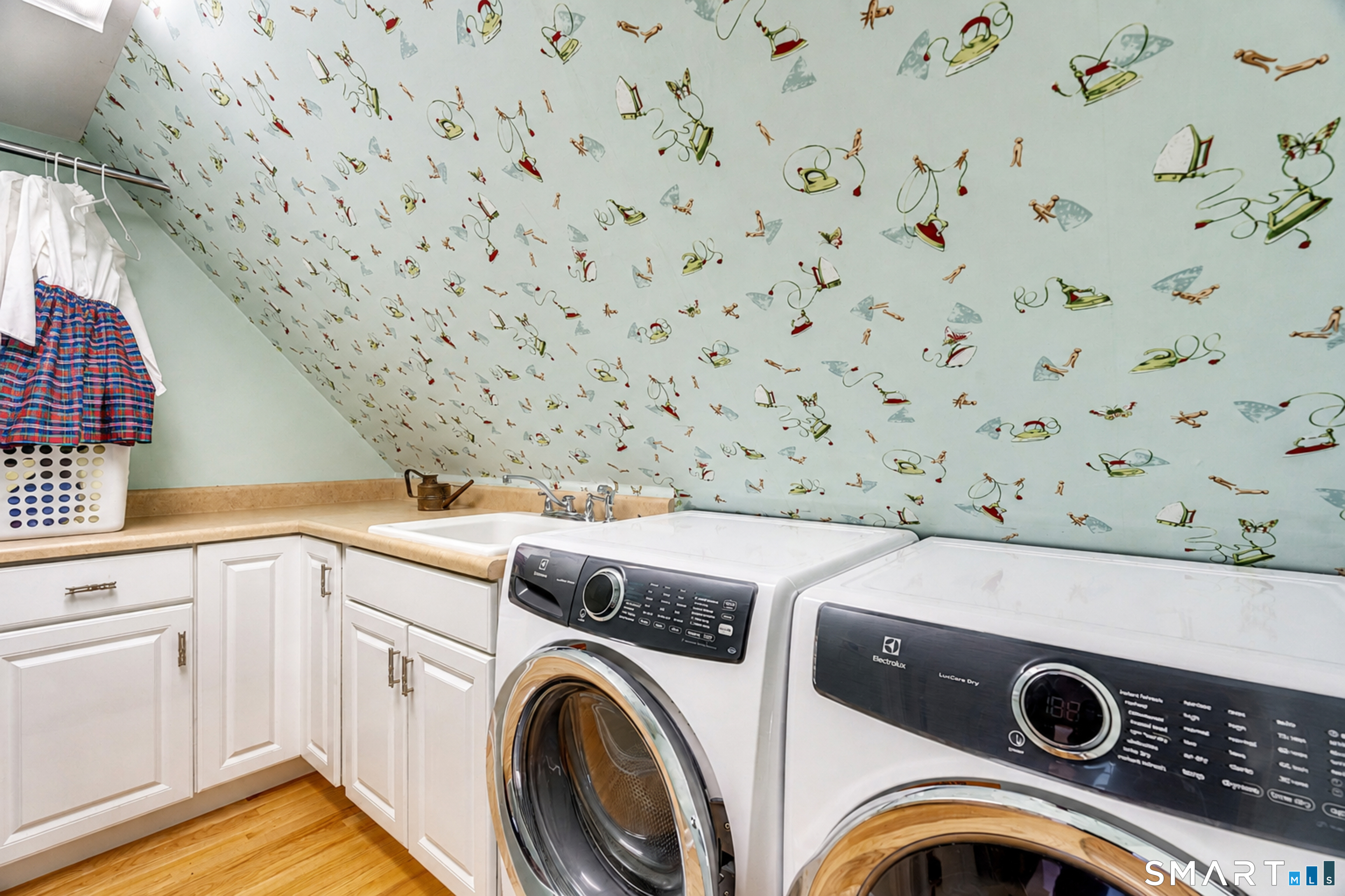 64 Meadowbrook Road West Hartford CT 06107