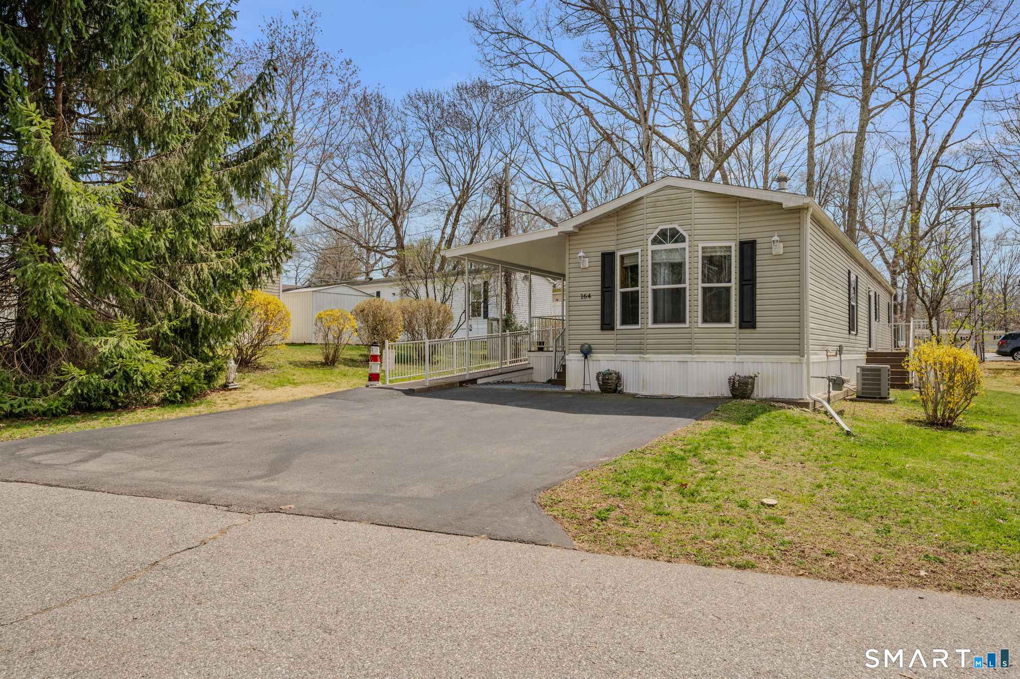 136 Hunters Road Norwich CT 06360