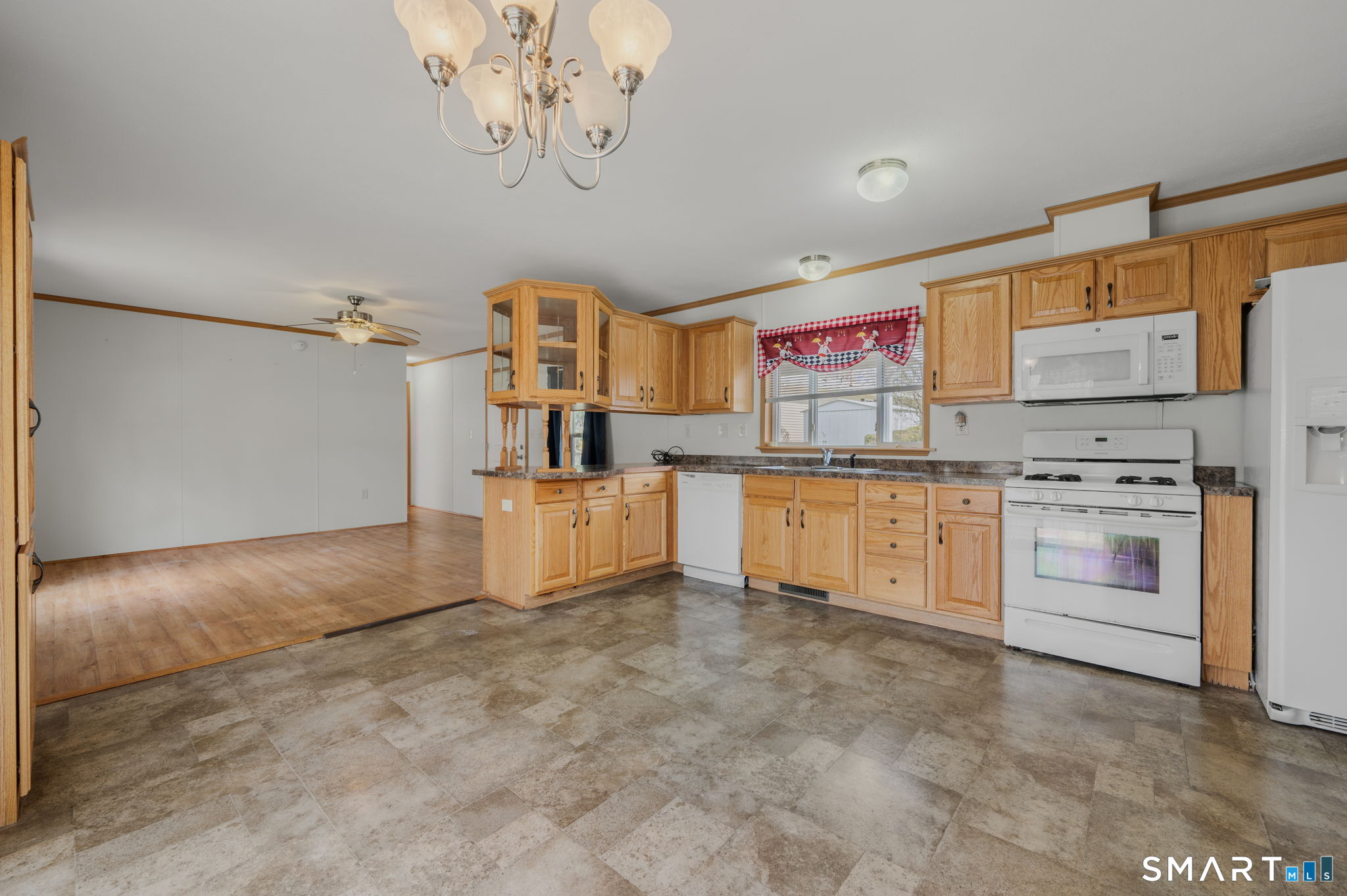 136 Hunters Road Norwich CT 06360