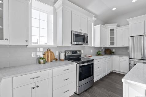 44 Hartford Avenue Old Lyme CT 06371