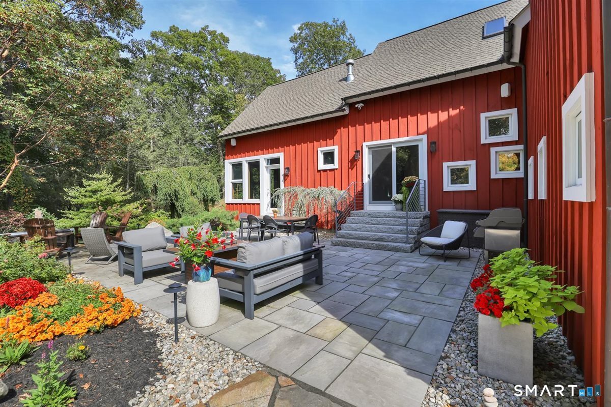 84 Hollister Drive Avon CT 06001