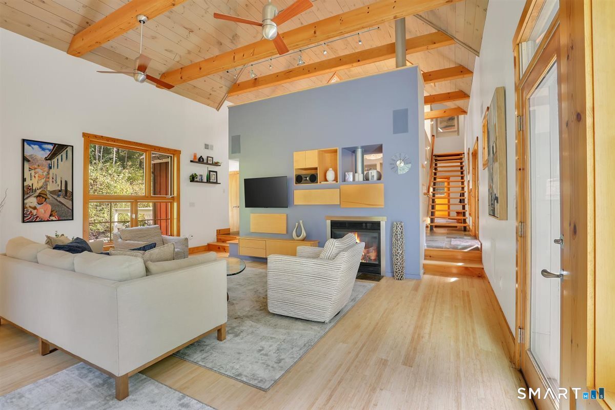 84 Hollister Drive Avon CT 06001