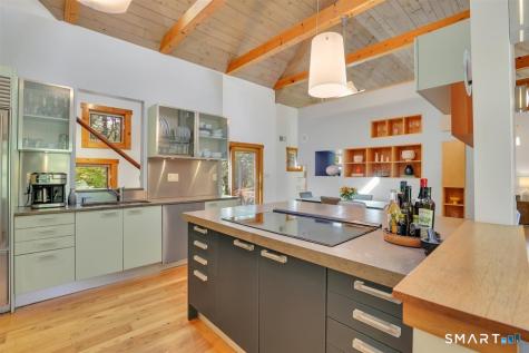 84 Hollister Drive Avon CT 06001