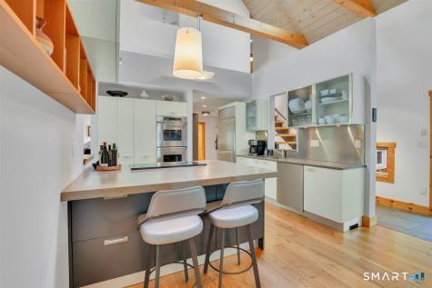 84 Hollister Drive Avon CT 06001