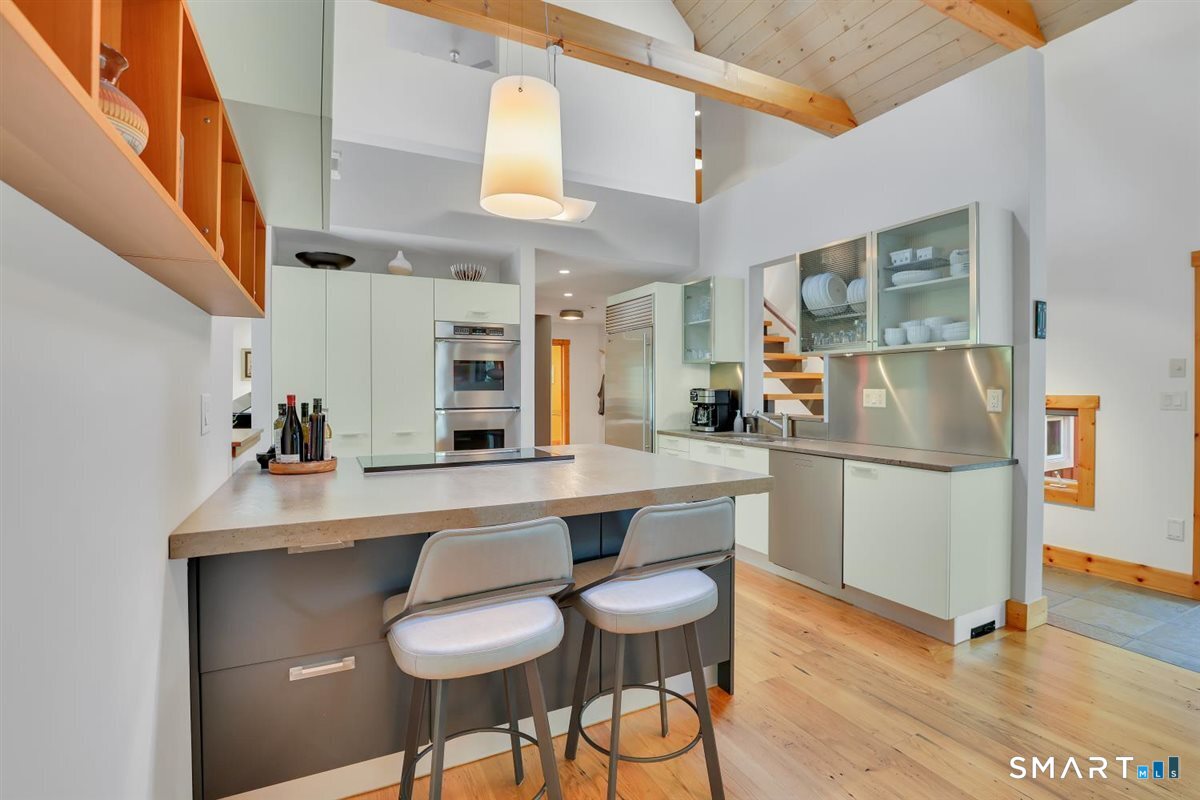 84 Hollister Drive Avon CT 06001