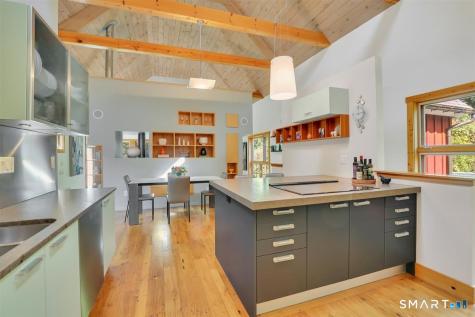 84 Hollister Drive Avon CT 06001