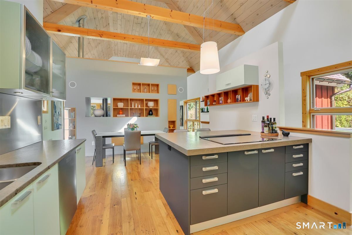 84 Hollister Drive Avon CT 06001