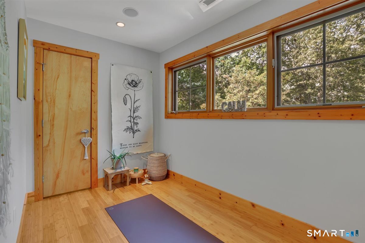 84 Hollister Drive Avon CT 06001
