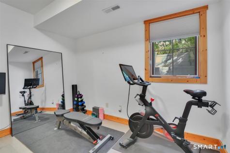 84 Hollister Drive Avon CT 06001