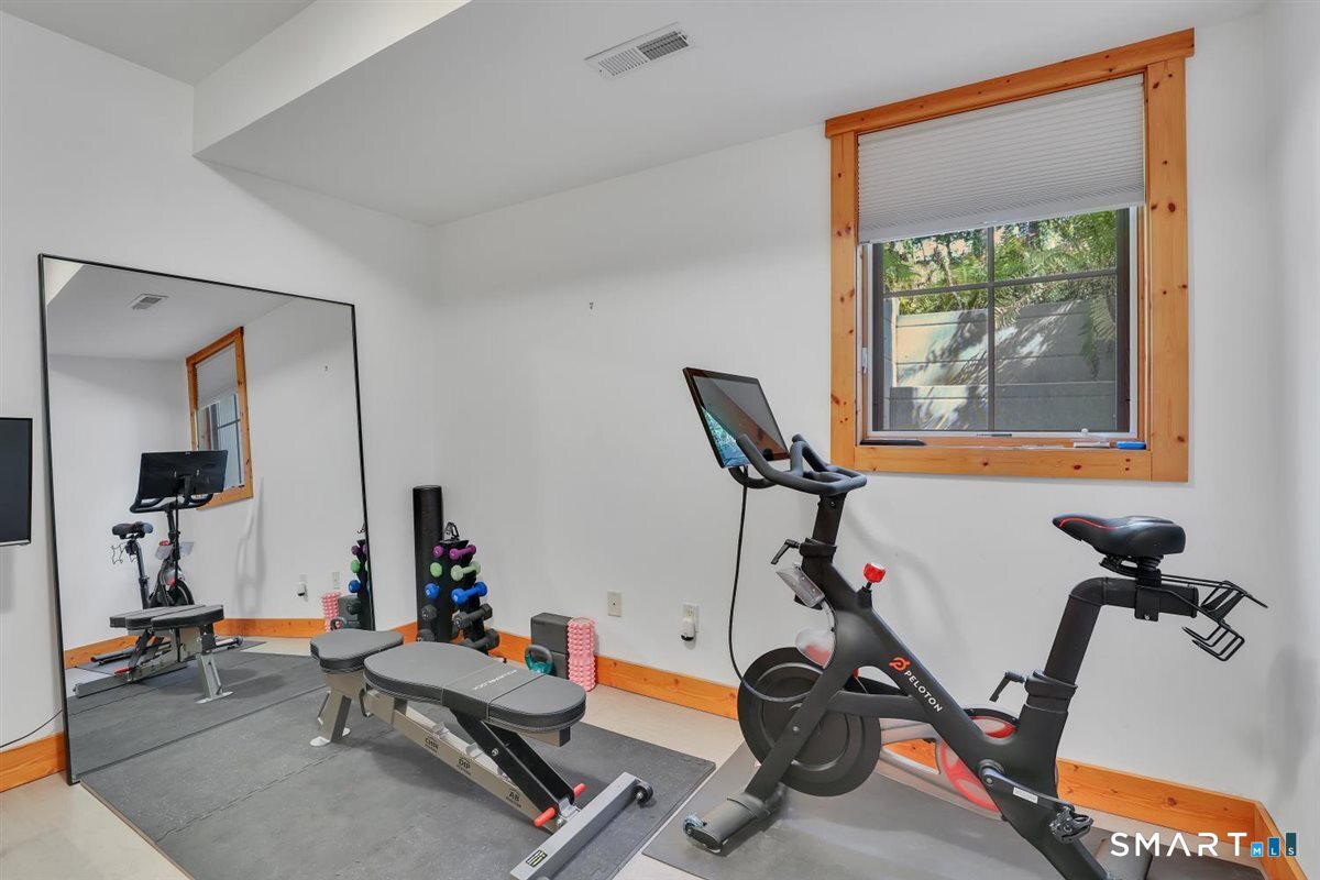 84 Hollister Drive Avon CT 06001