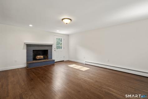 180 South Stone Street Suffield CT 06093