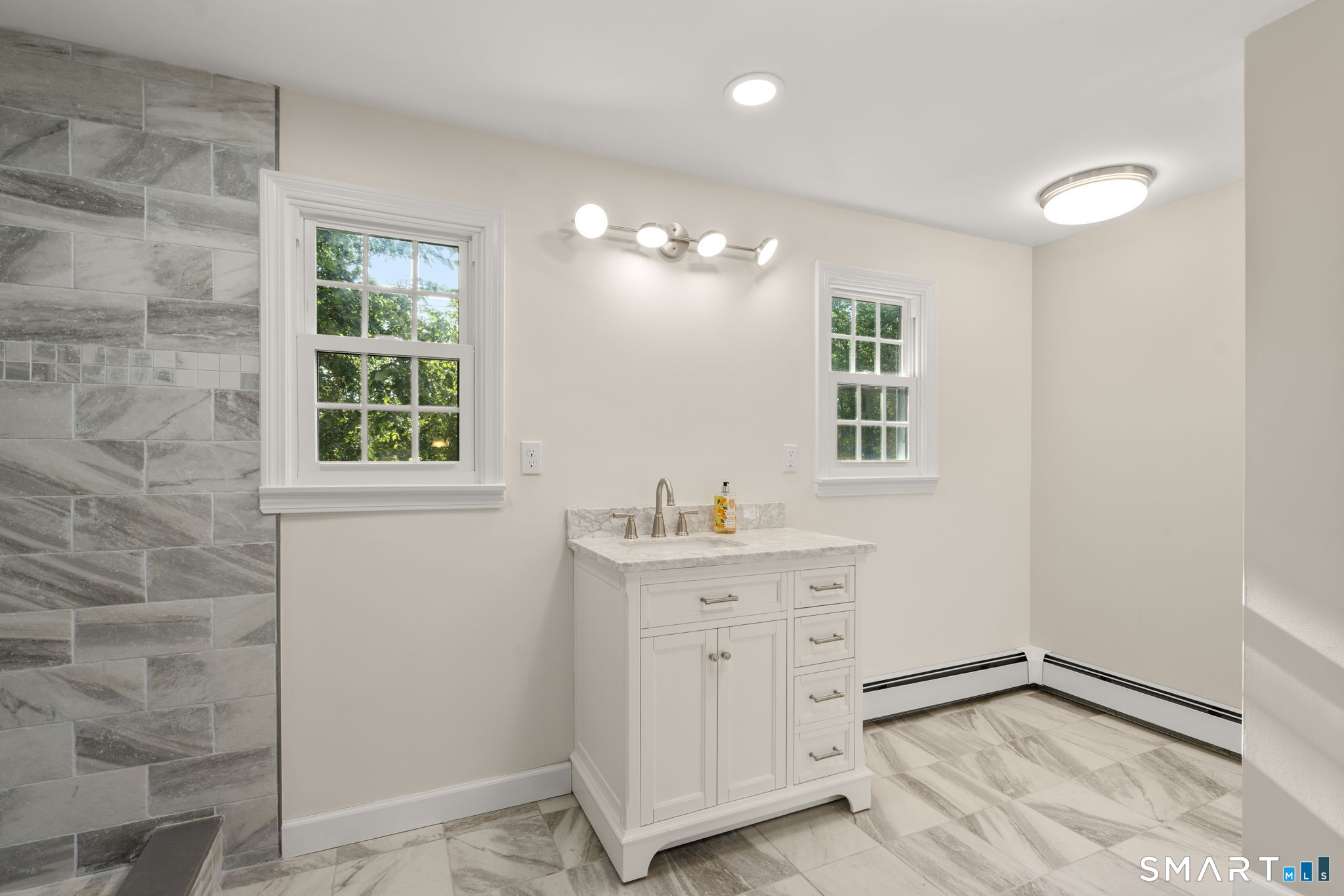 180 South Stone Street Suffield CT 06093