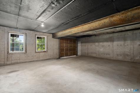 180 South Stone Street Suffield CT 06093
