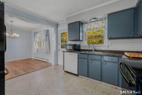 2 Wallace Street Waterford CT 06385