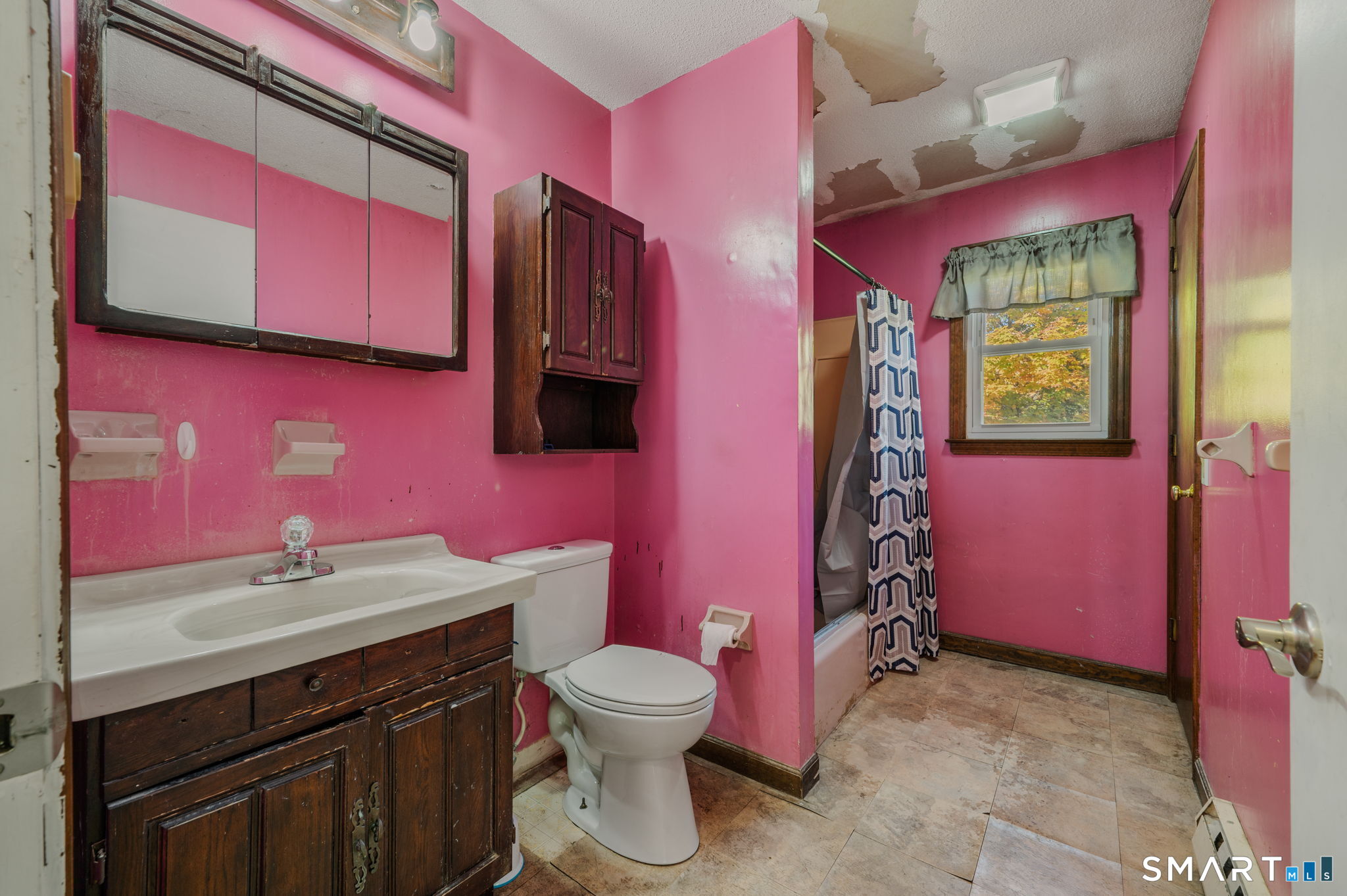 2 Wallace Street Waterford CT 06385