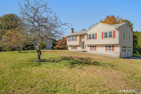2 Wallace Street Waterford CT 06385