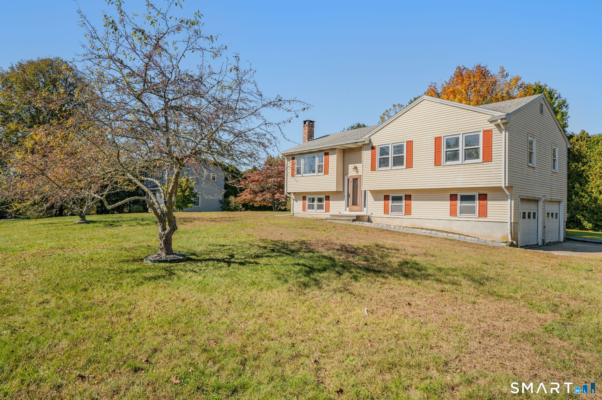 2 Wallace Street Waterford CT 06385