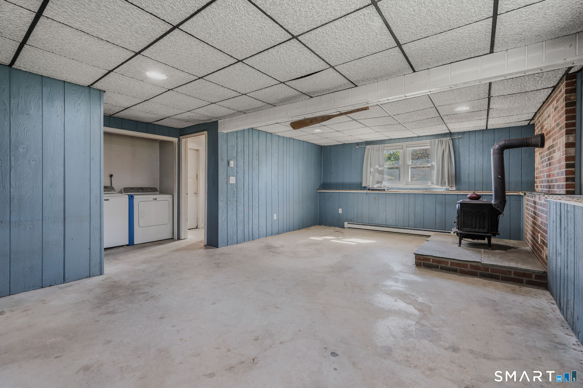 2 Wallace Street Waterford CT 06385