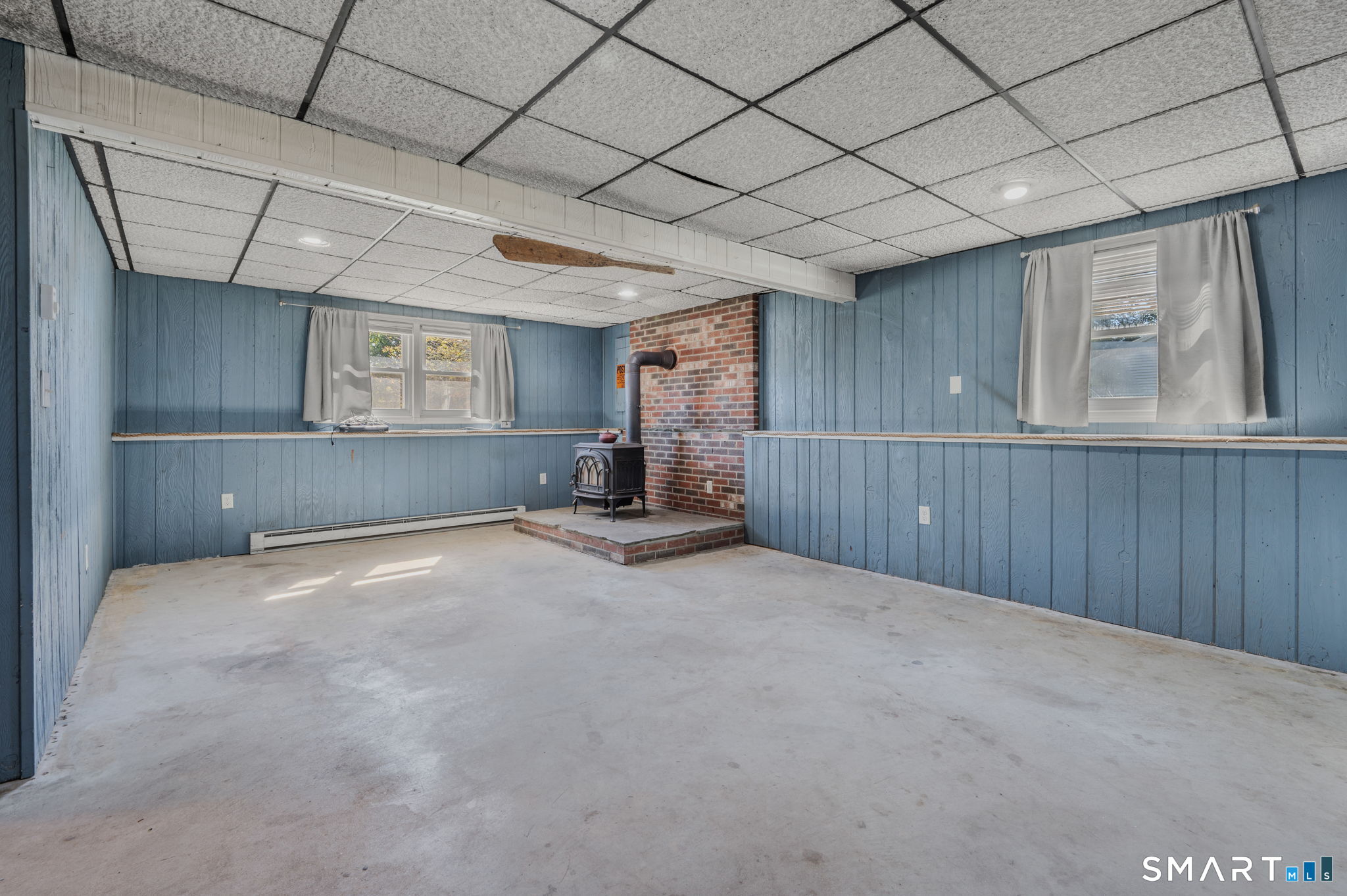 2 Wallace Street Waterford CT 06385