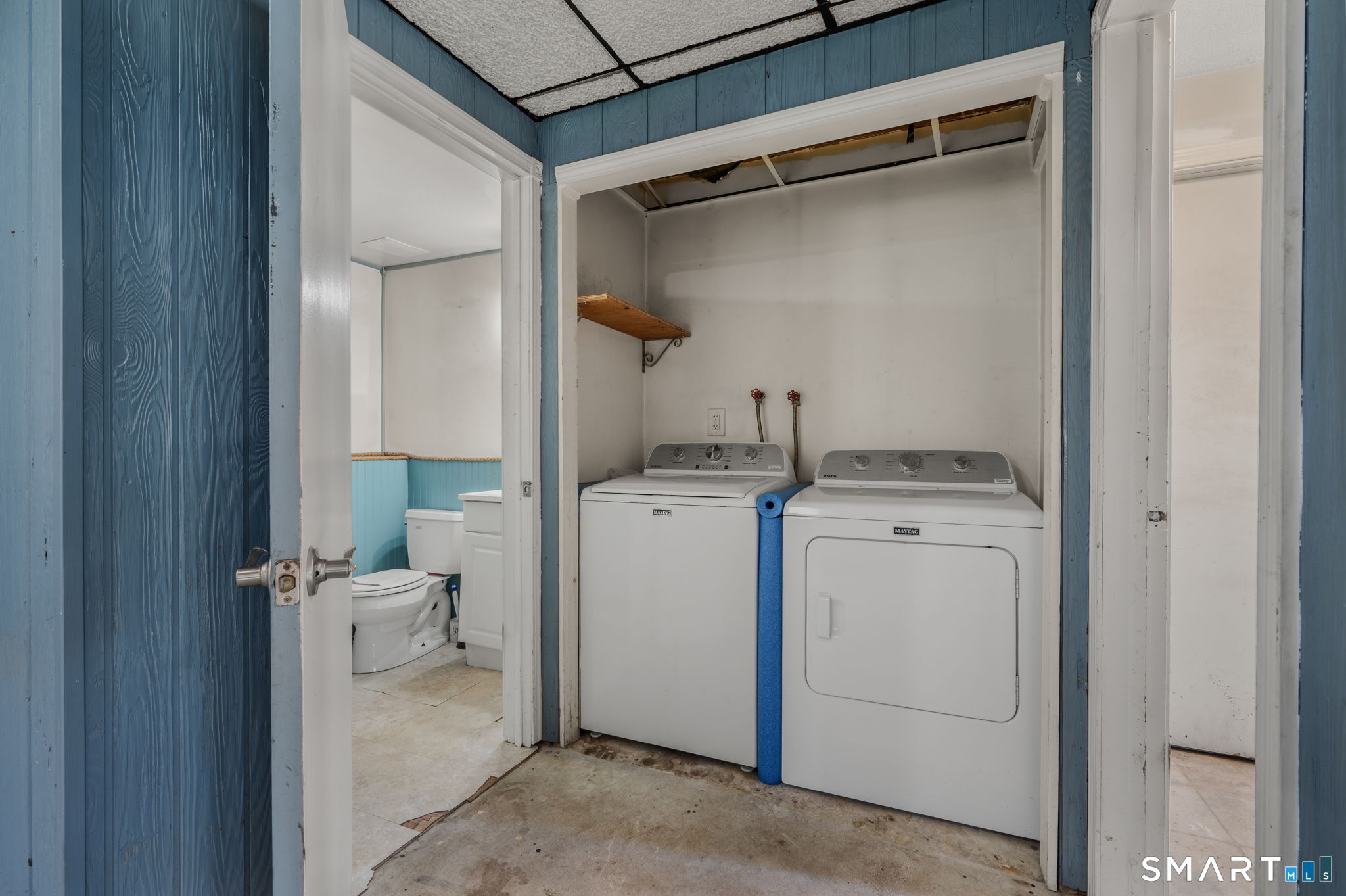 2 Wallace Street Waterford CT 06385