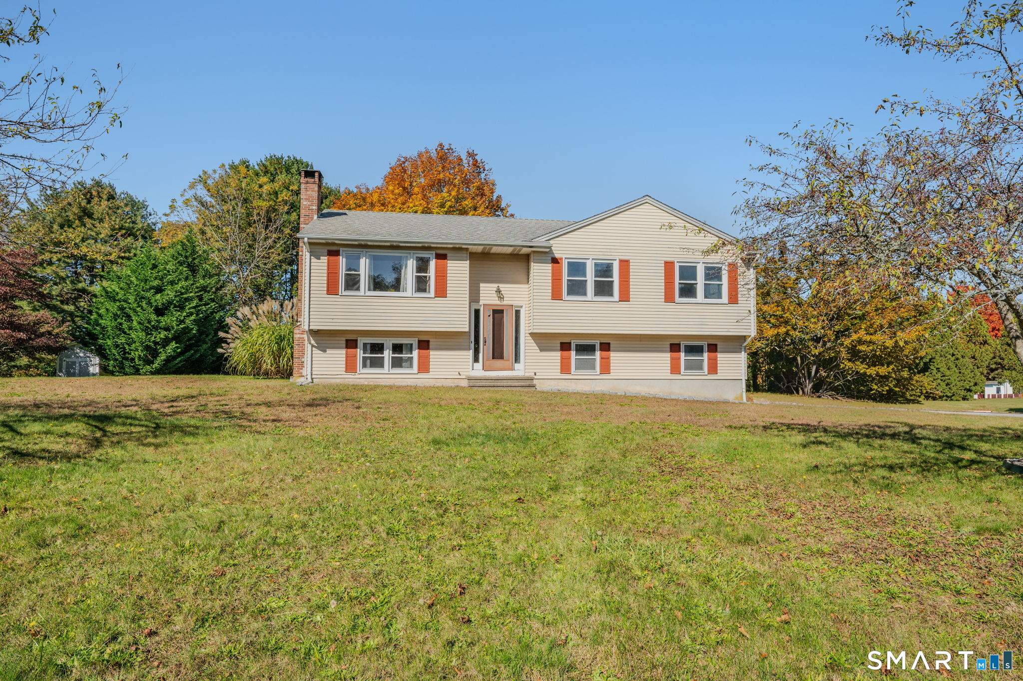 2 Wallace Street Waterford CT 06385