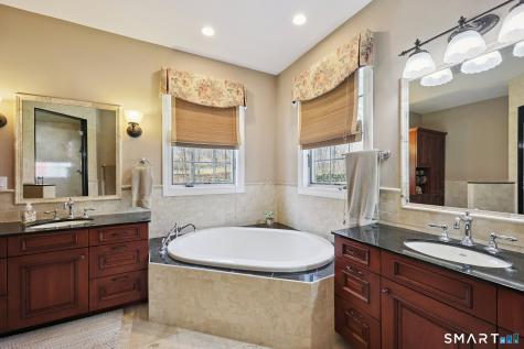 15 Mains Way Preston CT 06365