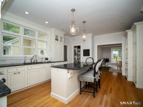 701 Andrea Court Cheshire CT 06410